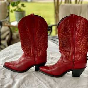 Red leather Laredo womens cowboy boots, never worn